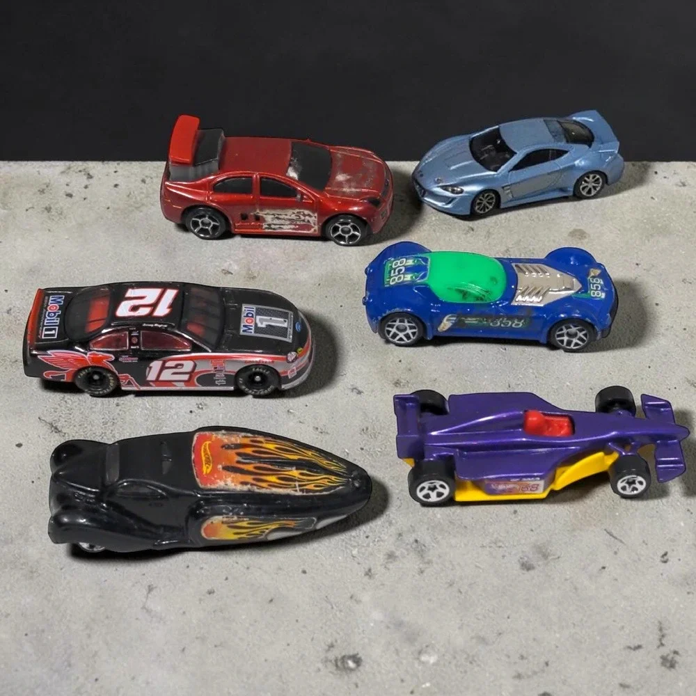 Hot Wheels expand your
